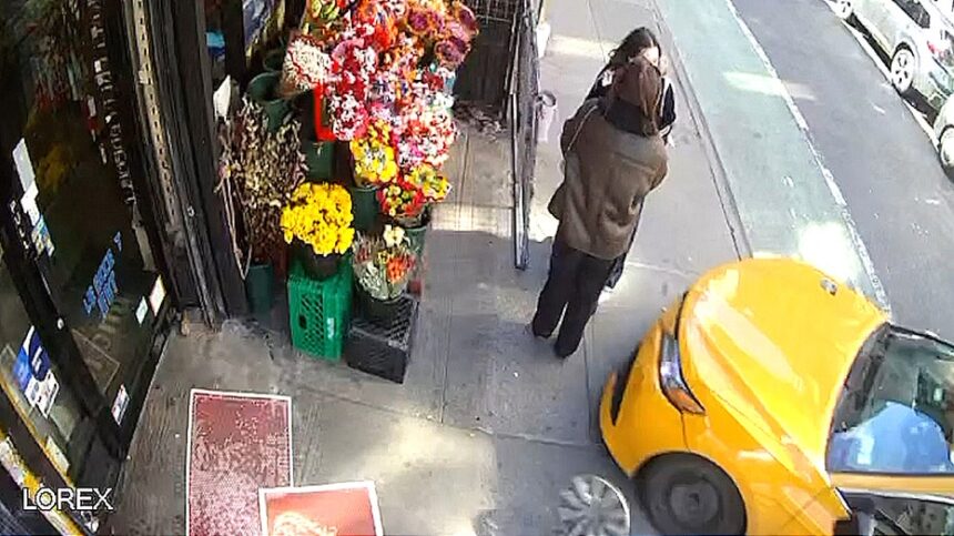 Video shows out-of-control NYC taxi plow into 2 women on sidewalk