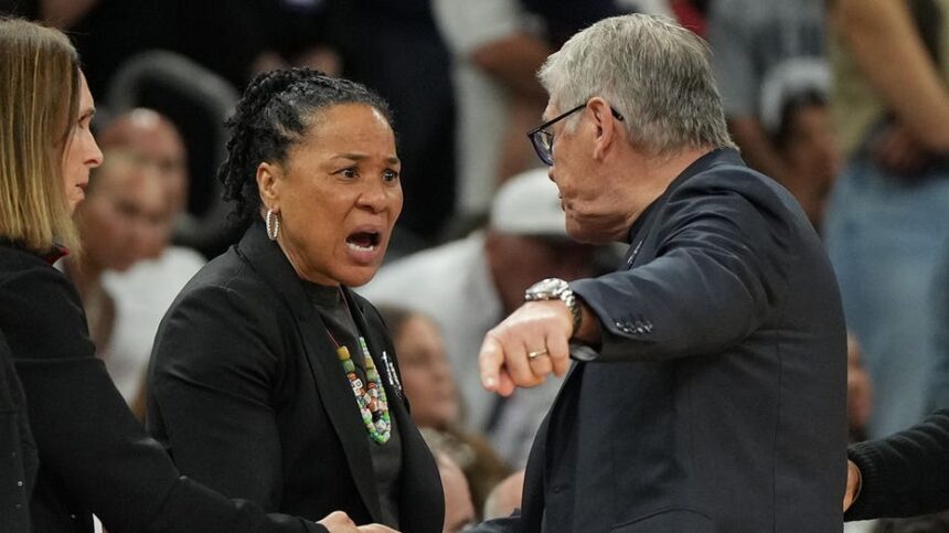 South Carolina's Dawn Staley gives blunt response to Geno Auriemma confrontation