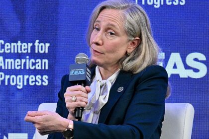 Midterm history massively favors Democrats. But they are making a big mistake